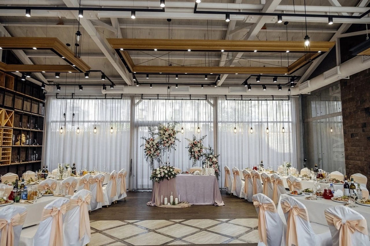 Банкетный зал — Ресторан Дрова