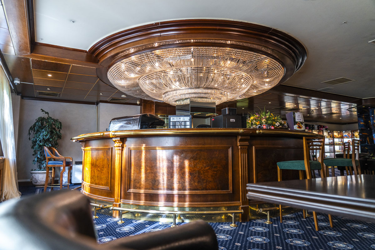 Лобби бар — Ресторан Протон
