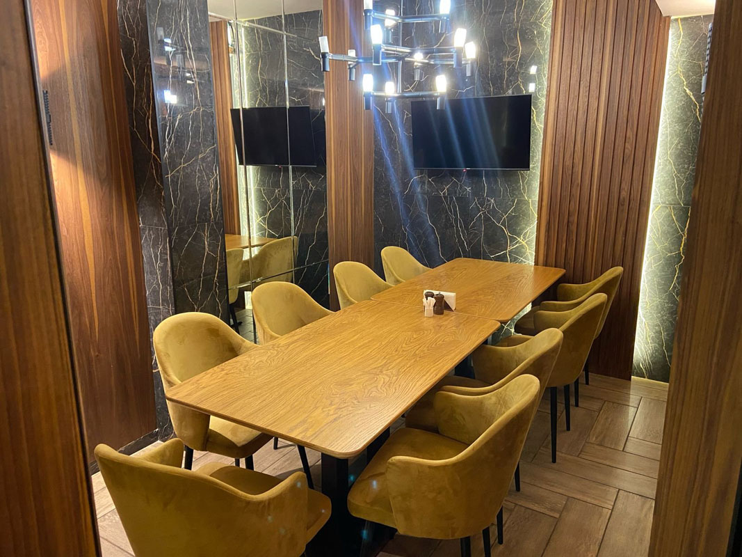 Вип зал — Ресторан Сюжет