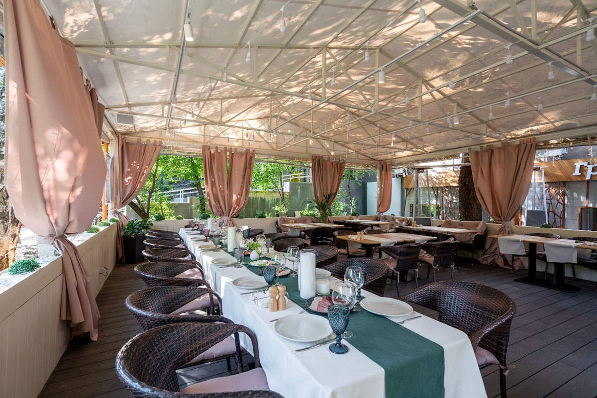 Веранда — Ресторан Сюжет