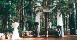 Летняя площадка с шатрами — подробнее о зале