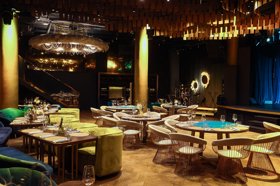 Основной зал Madison