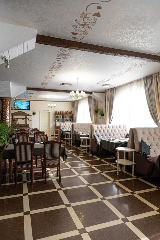 Основной зал ресторана — фото 9