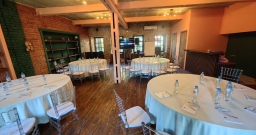 Watt hall — интерьер зала