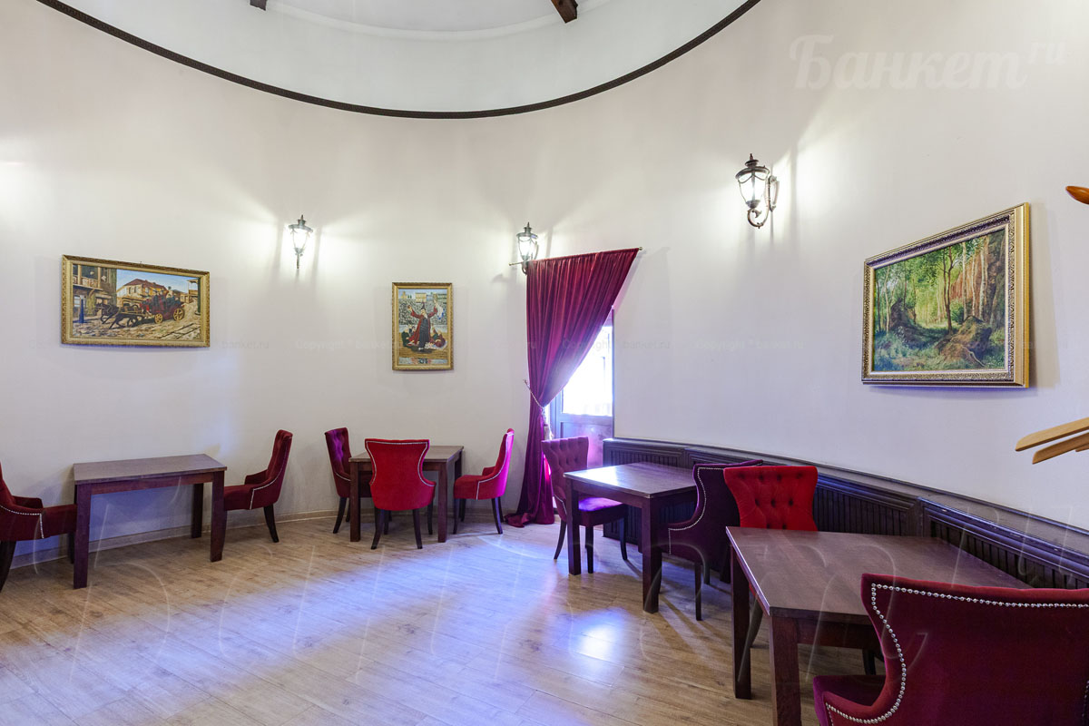 Малый зал — Башня