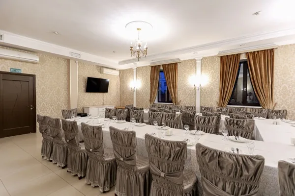 Средний зал — интерьер зала