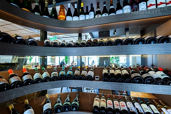 Avero mio bistro, Основной зал 2-й этаж — фото