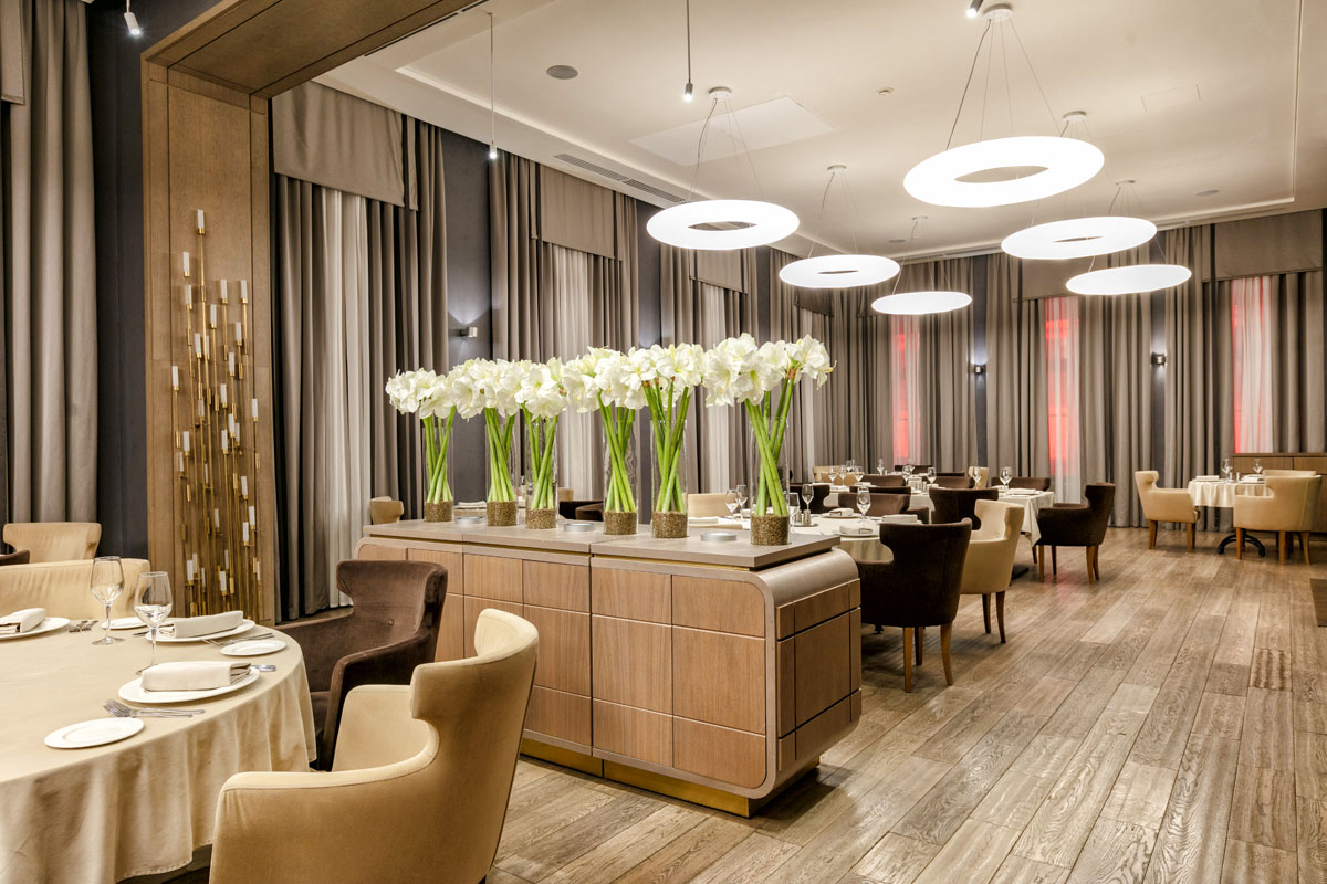 Два камина — Особняк на Пятницкой