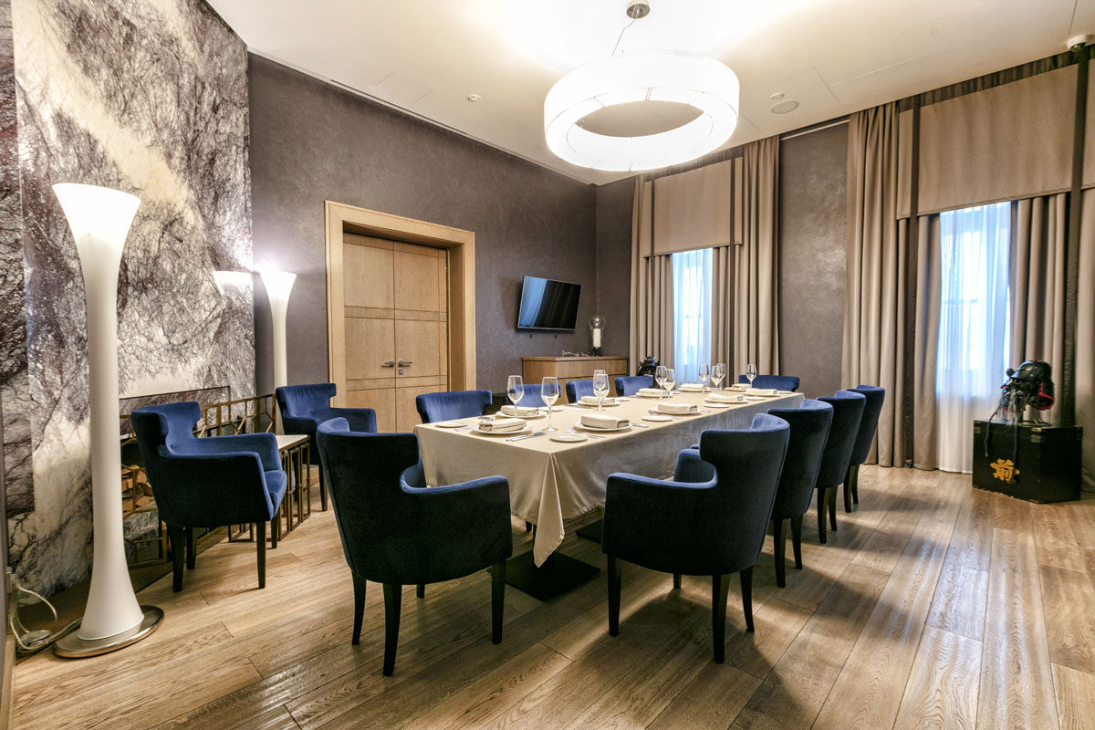 Синий — Особняк на Пятницкой