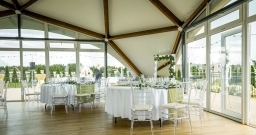 Шатер Лесной — интерьер зала