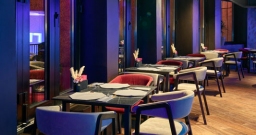 Основной зал