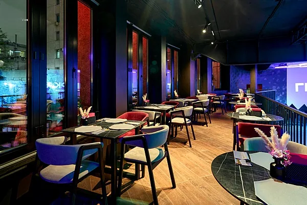 Гримерка Gastro club & Karaoke bar, Основной зал — фото