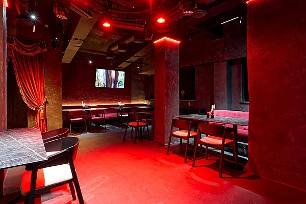 Гримерка Gastro club & Karaoke bar, Основной зал — фото