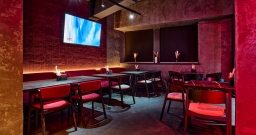 Гримерка Gastro club & Karaoke bar, Основной зал — фото