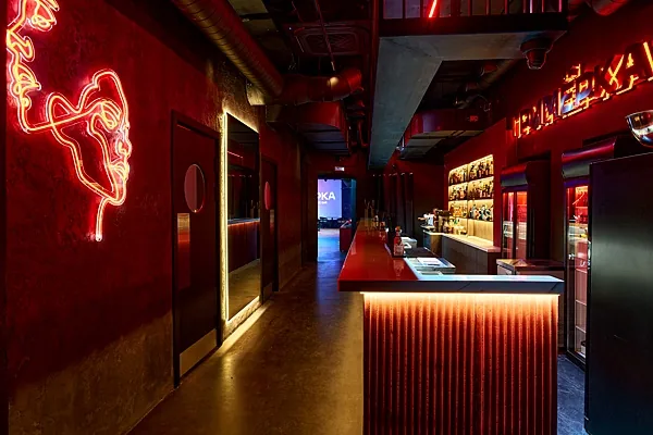 Гримерка Gastro club & Karaoke bar, Основной зал — фото