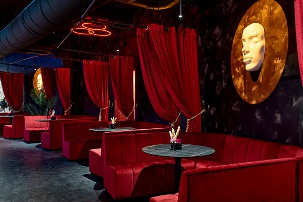 Гримерка Gastro club & Karaoke bar, Основной зал — фото