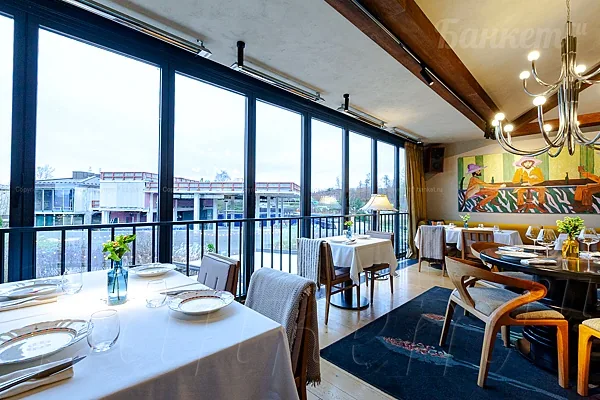 Ресторан Eno Bistro, 2-й этаж — фото