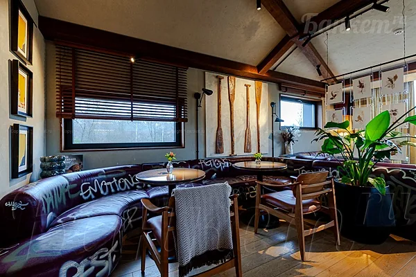 Ресторан Eno Bistro, 2-й этаж — фото