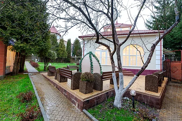 Дом у Озера, Дом у озера — фото