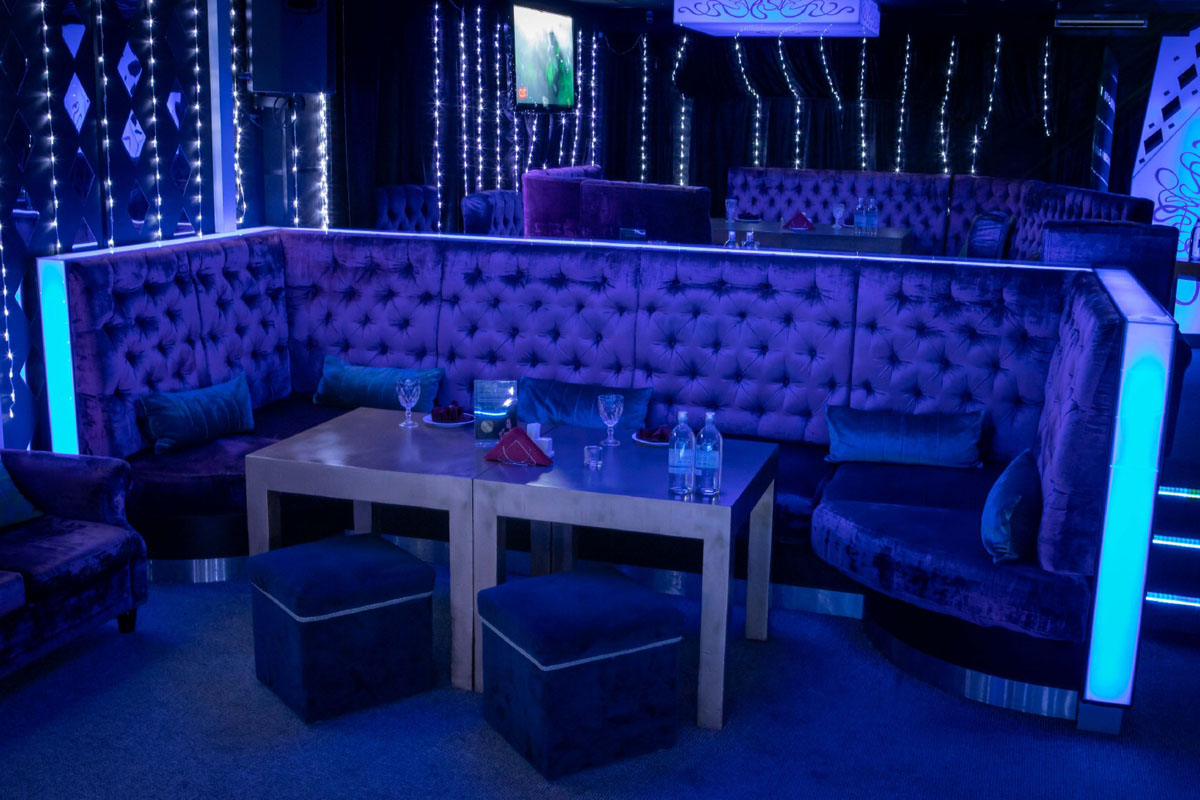 Караоке зал — Karaoke Royal Kings