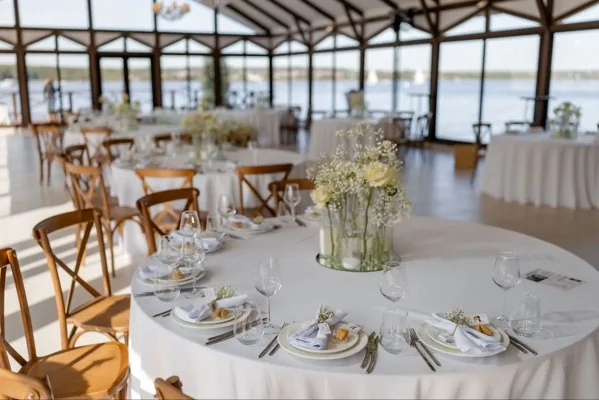 Основной зал