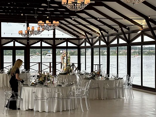 Мечты river club, Основной зал — фото