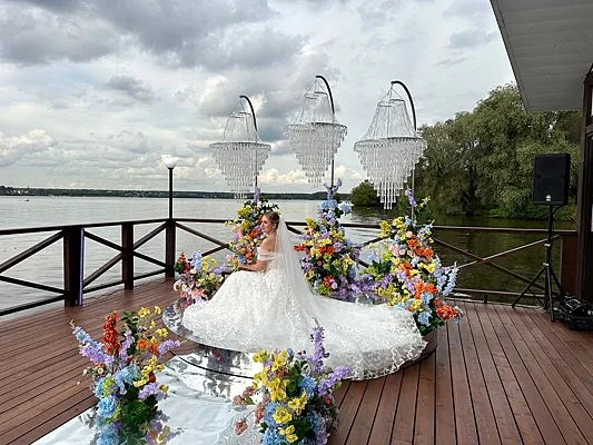 Мечты river club, Основной зал — фото