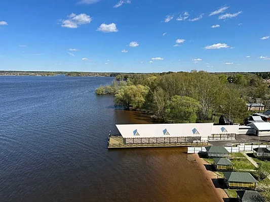 Мечты river club, Основной зал — фото