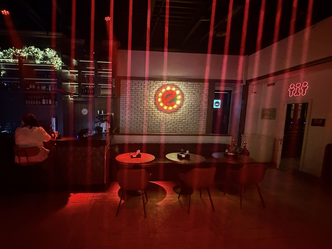 Основной зал — Nebar / Небар Покровка