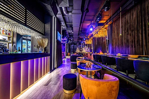 Tunes Lounge/Тюнс, Лаунж зал — фото