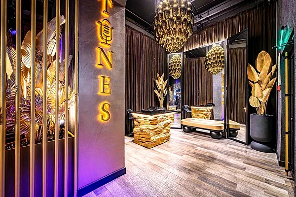 Tunes Lounge/Тюнс, Лаунж зал — фото