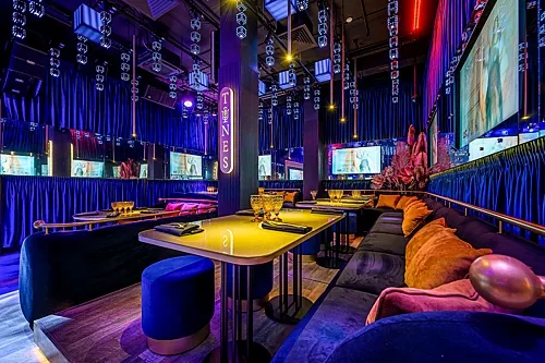 Караоке зал — Tunes Lounge/Тюнс