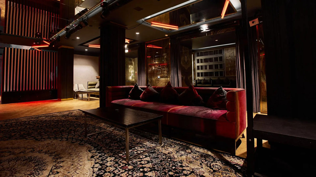 Основной зал — Микс