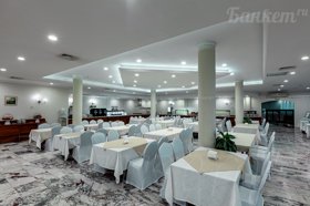 Массимо — интерьер зала