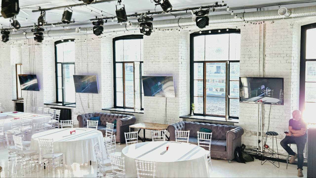 Банкетный зал Event Hall