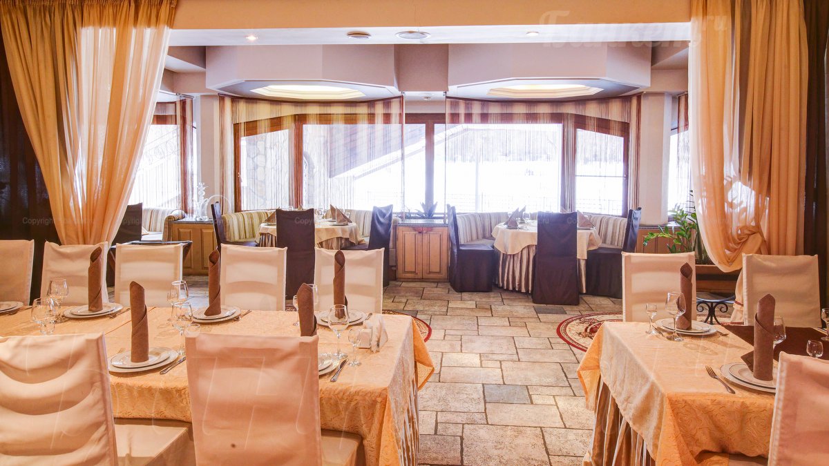 Основной зал — Ресторан Баку