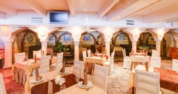 Основной зал — интерьер зала