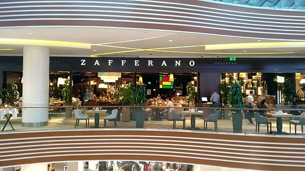 Zafferano, Зал — фото