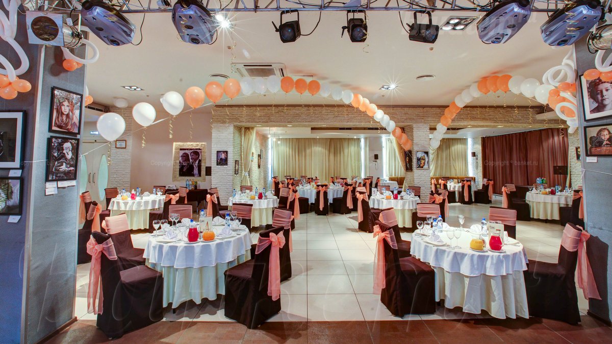 Большой банкетный зал Большой банкетный зал — фото 12