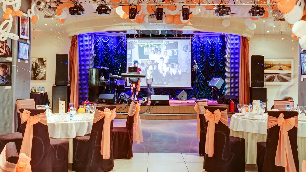 Большой банкетный зал Большой банкетный зал — фото 17