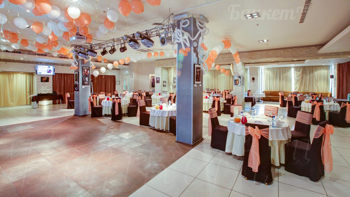 Большой банкетный зал Большой банкетный зал — фото 23