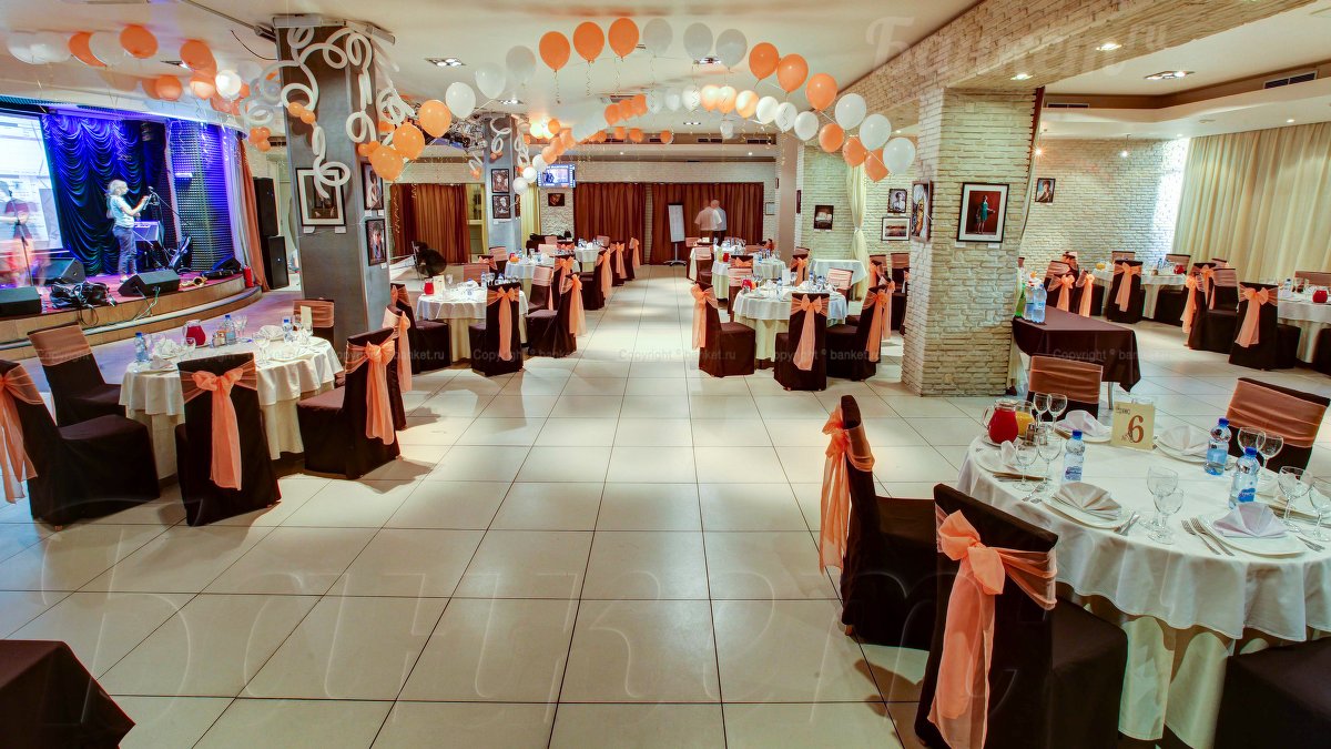 Большой банкетный зал Большой банкетный зал — фото 25