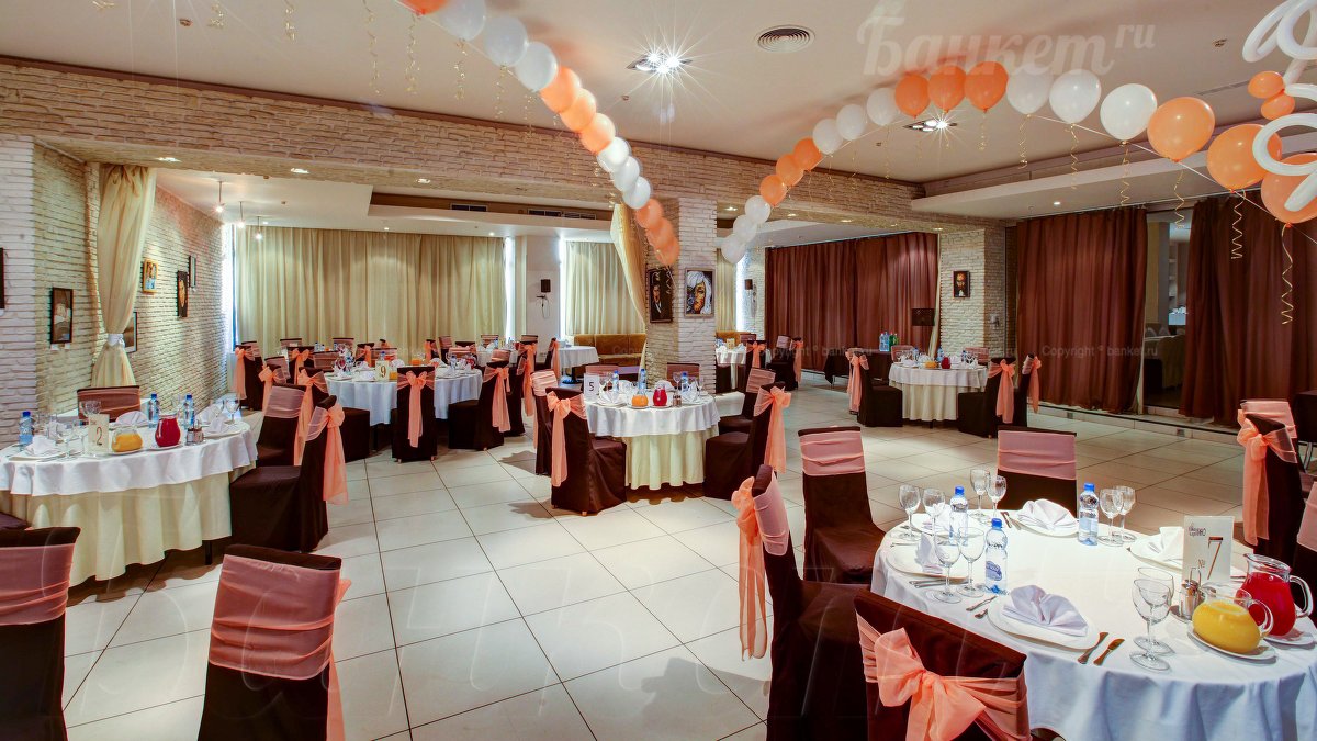 Большой банкетный зал Большой банкетный зал — фото 27