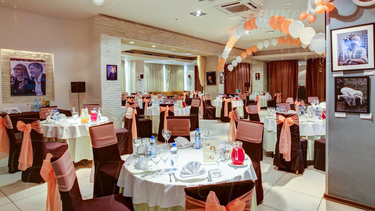 Большой банкетный зал Большой банкетный зал — фото 34