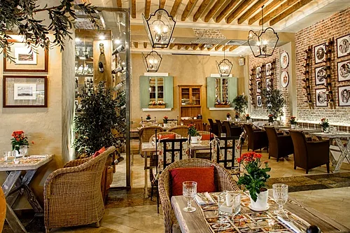 Основной зал — Вилла Паста на Дмитровке / Villa Pasta, Москва