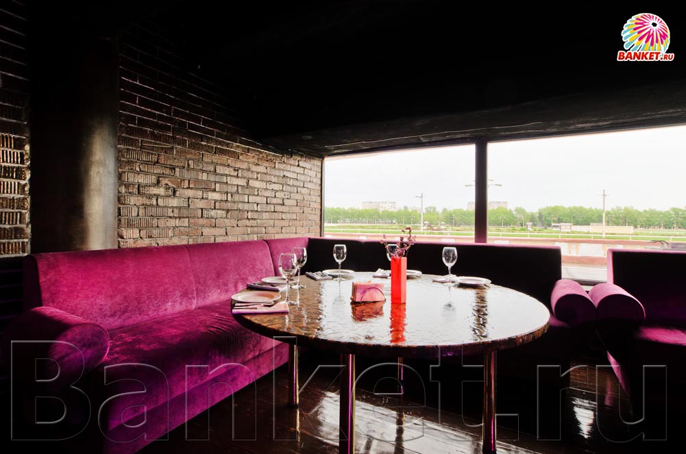 Зал Бурка — Кафе-караоке-бар Сивка-Бурка