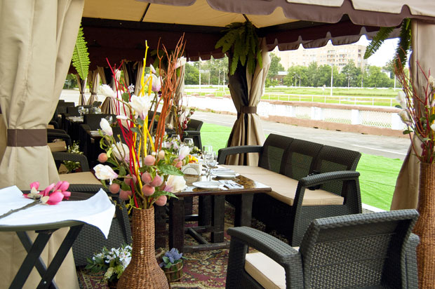 Летняя веранда — Кафе-караоке-бар Сивка-Бурка