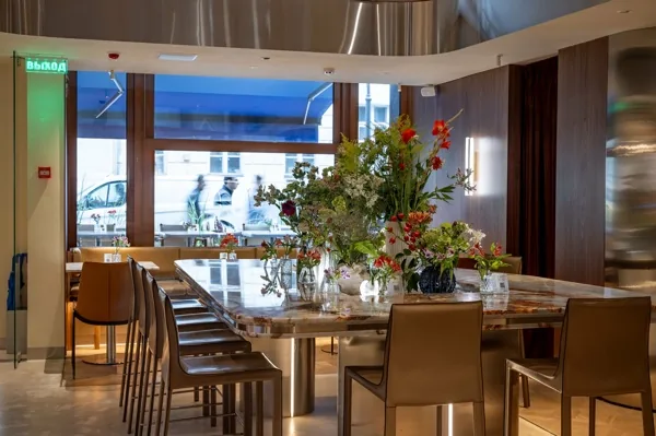 Atlantica Bistro — интерьер зала