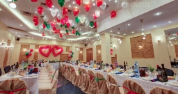 Зал зеркальный — подробнее о зале