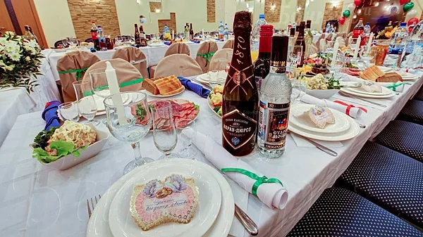 Зал зеркальный — Кафе - бар на Калужской, Москва